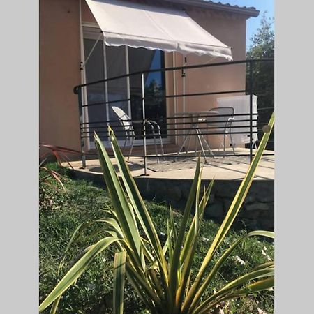 Logement Attenant A Une Villa T2 Avec Terrasse . Besse-sur-Issole Exterior photo
